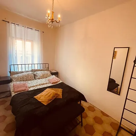 Casa Rossa - Maggiore Guest house