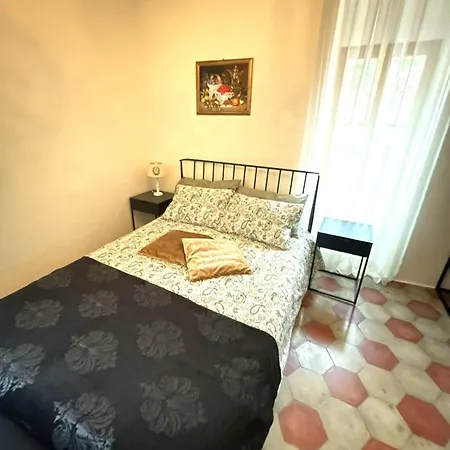 Casa Rossa - Maggiore 莱萨